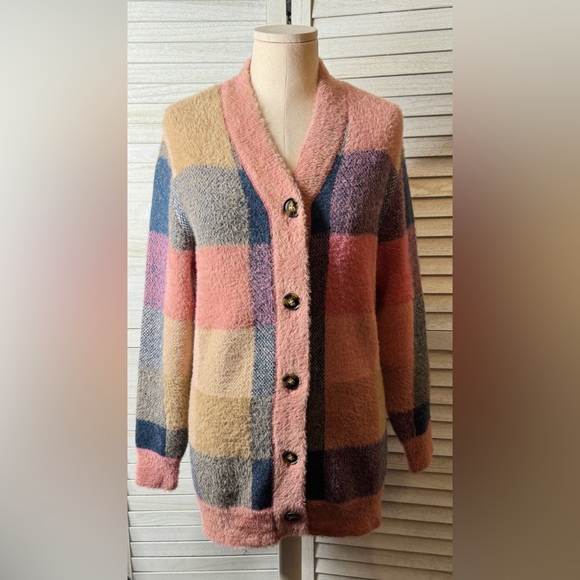 Ann Taylor Sweaters - Ann Taylor Women's Pink Cozy Cardigan Sweater. Size PS. Great Condition